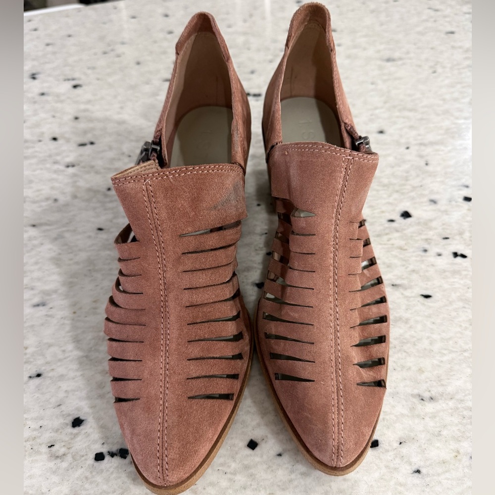 STATE Women's Mauve Suede Cutout Flats